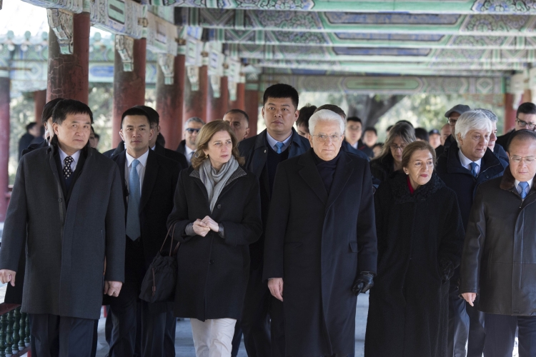 Il Presidente Sergio Mattarella nel corso della visita al Tempio del Cielo