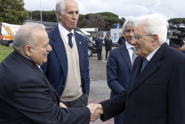 Roma - Il Presidente della Repubblica Sergio Mattarella con Andrea Abodi, Ministro per lo Sport e i Giovani,  Giovanni Malagò, Presidente del Comitato Olimpico Nazionale Italiano e Giuseppe Manfredi, Presidente della Federazione Italiana Pallavolo, in occasione dell'Intervento alla finale della Coppa Italia di pallavolo maschile Serie A1