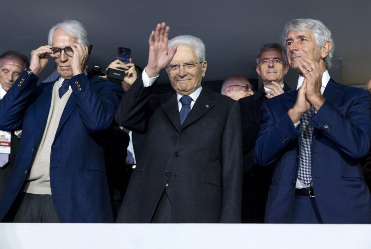 Roma - Il Presidente della Repubblica Sergio Mattarella alla finale della Coppa Italia di pallavolo maschile Serie A1