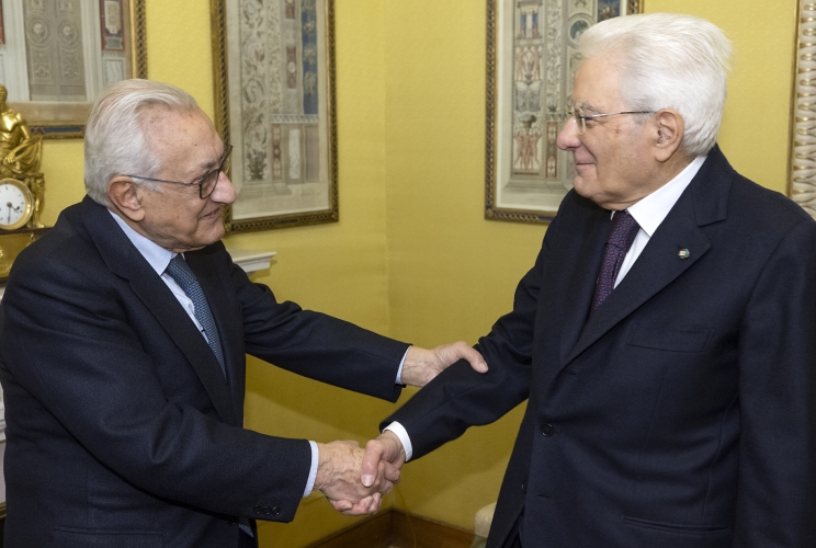 Il Presidente Sergio Mattarella con Giuseppe Gargani, Presidente dell'Associazione ex parlamentari della Repubblica
