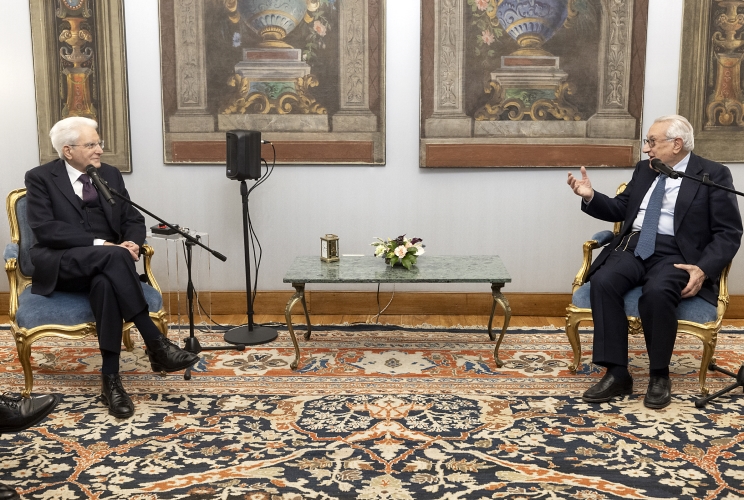 Il Presidente Sergio Mattarella con Giuseppe Gargani, Presidente dell'Associazione ex parlamentari della Repubblica