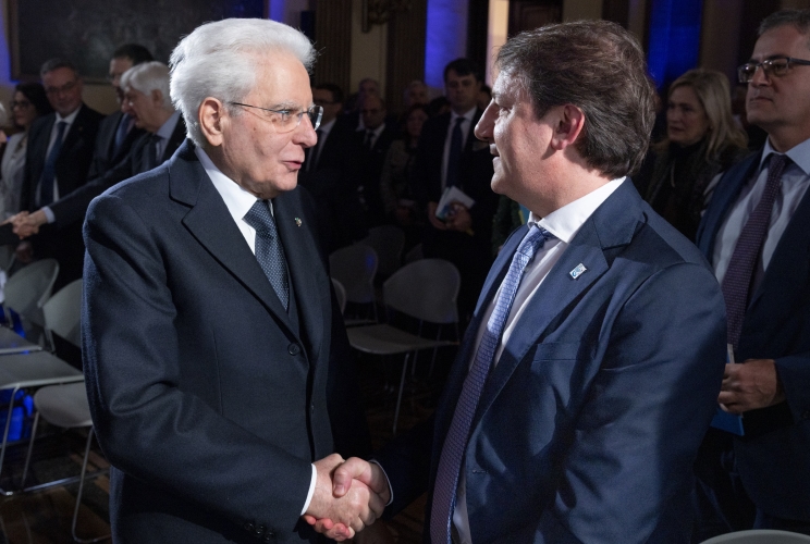 Il Presidente Sergio Mattarella con il Presidente dell'INPS, Pasquale Tridico, al termine della celebrazione del 125° anniversario dell’Istituto