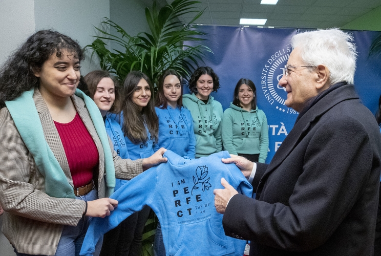 Il Presidente della Repubblica Sergio Mattarella con gli studenti dell'Università degli Studi della Basilicata