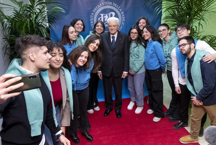  Il Presidente della Repubblica Sergio Mattarella con gli studenti dell'Università degli Studi della Basilicata