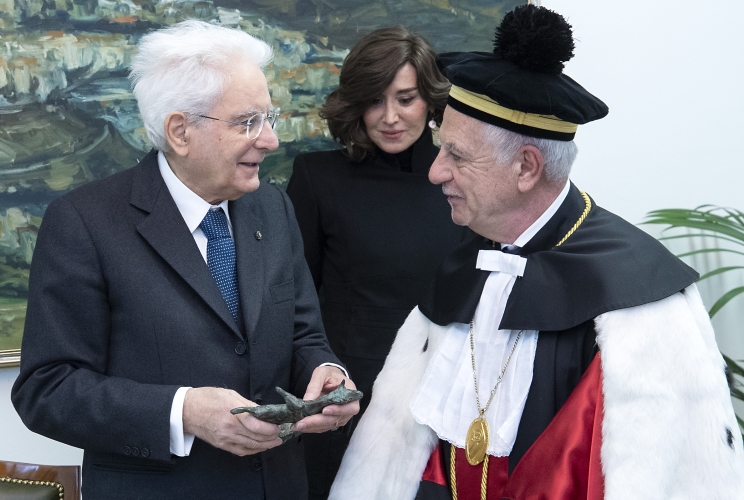 Il Presidente della Repubblica Sergio Mattarella alla cerimonia d'inaugurazione dell'anno accademico 2022/2023 dell'Università degli Studi della Basilicata, 40° dalla sua fondazione, con Anna Maria Bernini, Ministro dell’università e della ricerca e il Prof. Ignazio Marcello Mancini, Magnifico Rettore dell’Università degli Studi della Basilicata