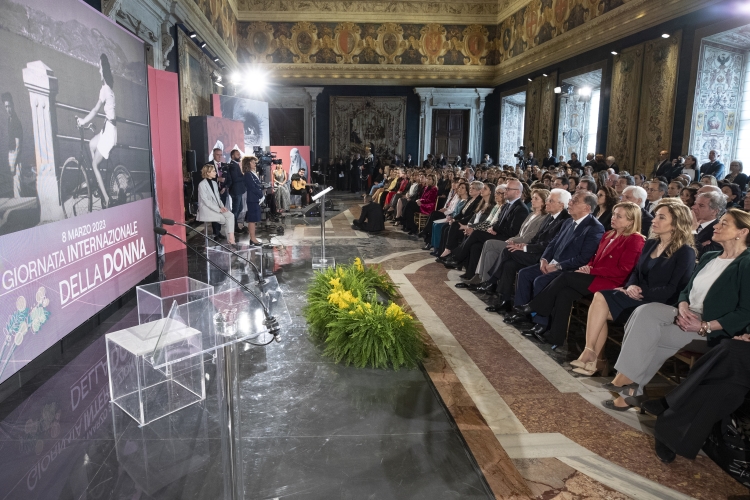 Il Presidente della Repubblica Sergio Mattarella in occasione della celebrazione della “Giornata Internazionale della Donna” 
