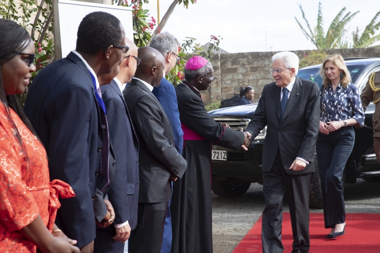 Il Presidente della Repubblica Sergio Mattarella e la Sig.ra Laura al Centro di Formazione professionale San Kizito di Nairobi
