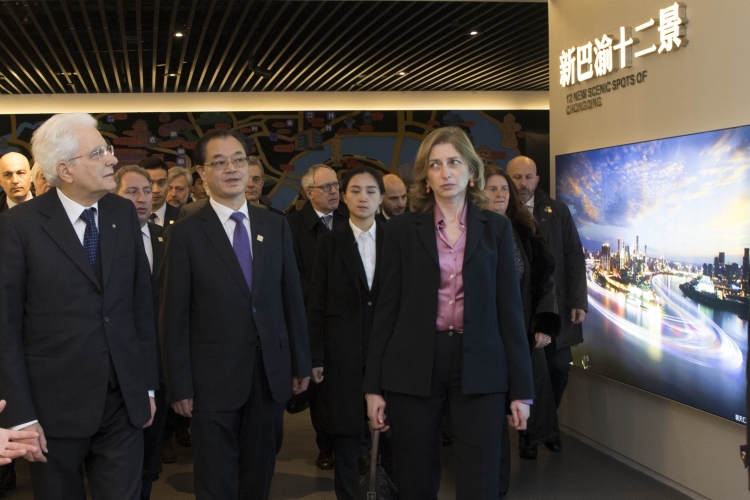 Il Presidente Sergio Mattarella visita la Galleria della Pianificazione Urbana di Chongqing