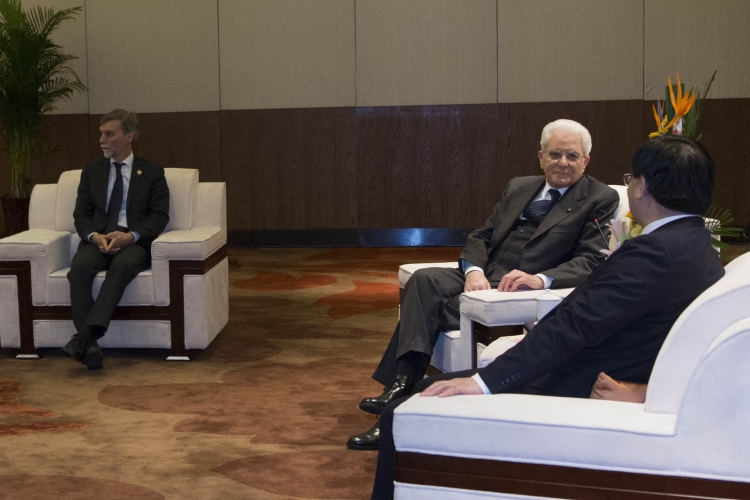 Il Presidente Sergio Mattarella nel corso dei colloqui con Hu Heping, Governatore della Provincia dello Shaanxi