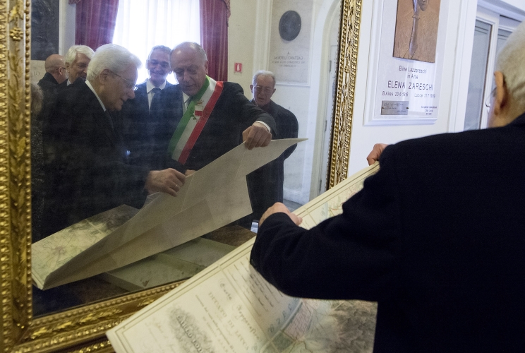 Il Presidente Sergio Mattarella al teatro del Giglio con il Sindaco di Lucca Alessandro Tambellini 
