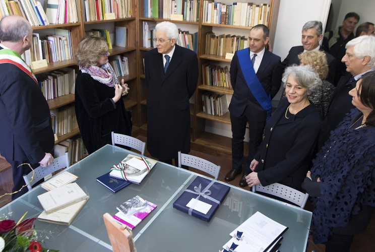 Il Presidente Sergio Mattarella nel corso della visita al Cred, Centro risorse educative e didattiche