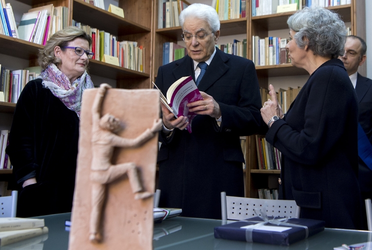 Il Presidente Sergio Mattarella nel corso della visita al Cred, Centro risorse educative e didattiche