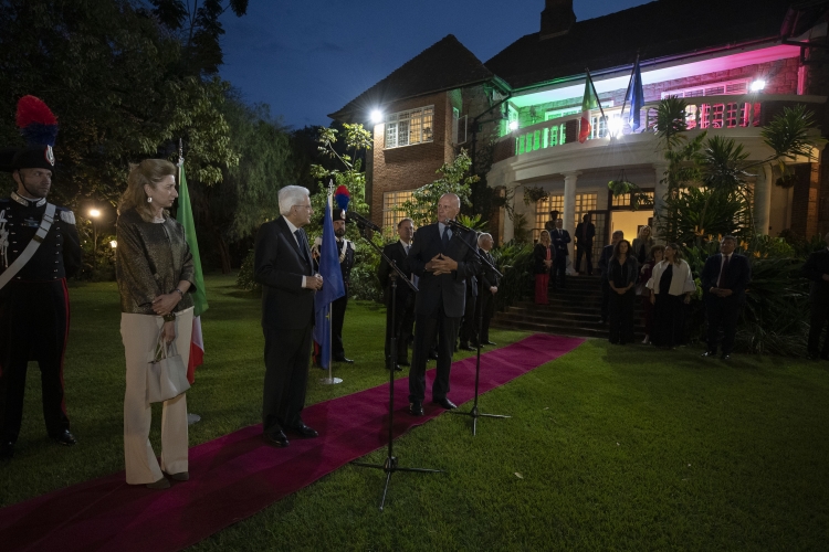 Il Presidente della Repubblica Sergio Mattarella nella Residenza dell’Ambasciatore italiano in Kenya
