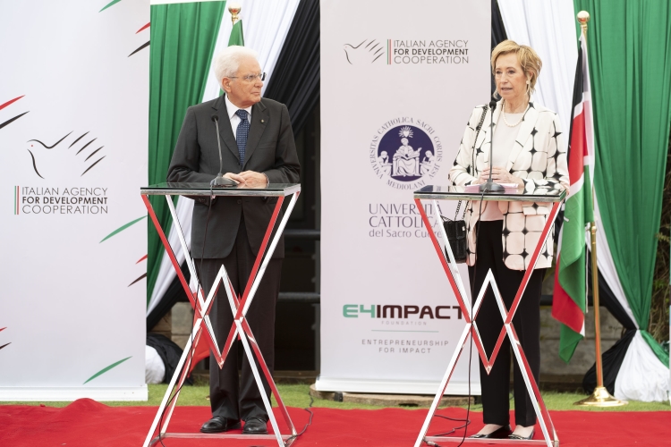 Il Presidente della Repubblica Sergio Mattarella con il Presidente della Fondazione E4Impact, Letizia Moratti, all’E4Impact Accelerator a Nairobi
