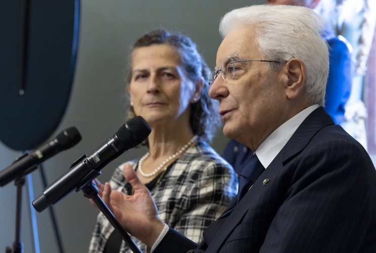 Il Presidente Sergio Mattarella in occasione dell'incontro con una delegazione dell'Associazione culturale Scuola di preparazione sociale di Trento