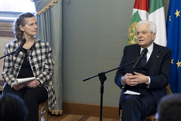 Il Presidente Sergio Mattarella in occasione dell'incontro con una delegazione dell'Associazione culturale Scuola di preparazione sociale di Trento