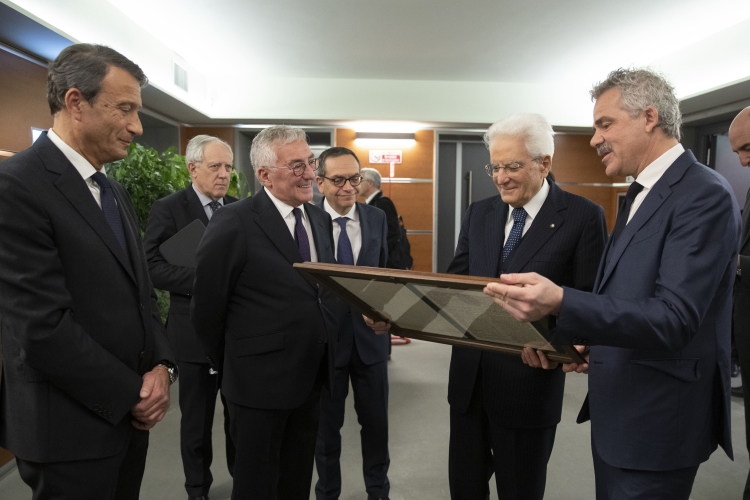 Il Presidente della Repubblica Sergio Mattarella nella sede della Camera di commercio di Firenze,in occasione della conferenza nazionale delle Camere di commercio dal titolo “Progettare il domani con coraggio”
