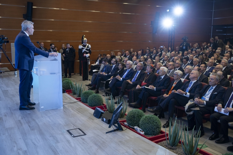 Il Presidente della Repubblica Sergio Mattarella a Firenze,in occasione della conferenza nazionale delle Camere di commercio dal titolo “Progettare il domani con coraggio”
