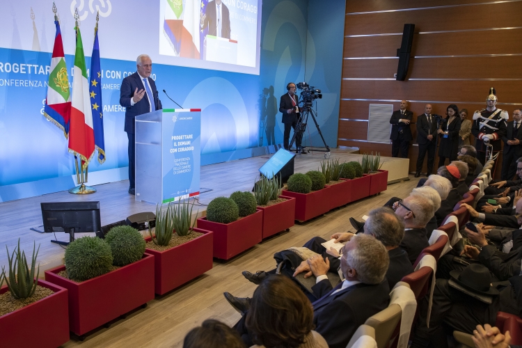 Il Presidente della Repubblica Sergio Mattarella a Firenze,in occasione della conferenza nazionale delle Camere di commercio dal titolo “Progettare il domani con coraggio”
