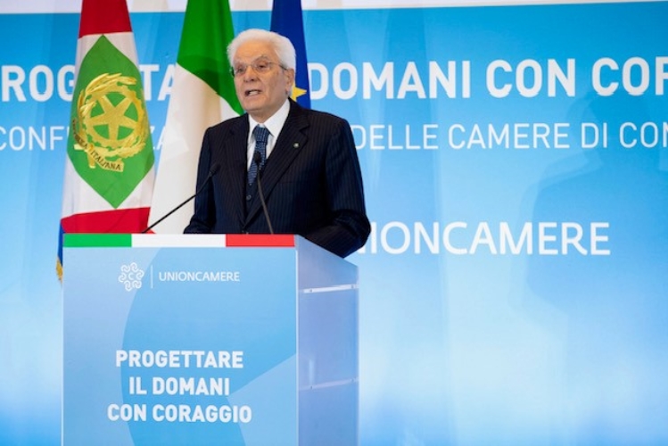 Il Presidente della Repubblica Sergio Mattarella, durante il suo indirizzo di saluto, in occasione della conferenza nazionale delle Camere di commercio dal titolo “Progettare il domani con coraggio”