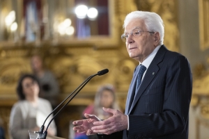 Il Presidente Sergio Mattarella nel corso della cerimonia di consegna delle onorificenze dell’Ordine al Merito della Repubblica italiana conferite motu proprio