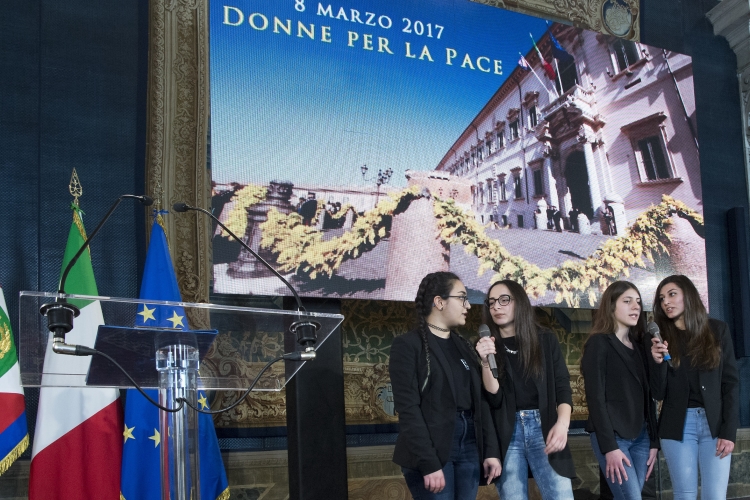 Il Presidente Sergio Mattarella in occasione della celebrazione della Giornata Internazionale della Donna "Donne per la pace".