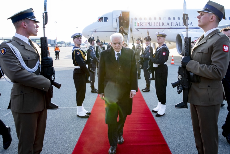 Il Presidente della Repubblica Sergio Mattarella al suo arrivo a Varsavia, in occasione della visita di Stato