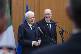 Il Presidente della Repubblica Sergio Mattarella durante l'incontro con uha rappresentanza della collettività italiana e una rappresentanza dei funzionari italiani di Frontex e Odihr