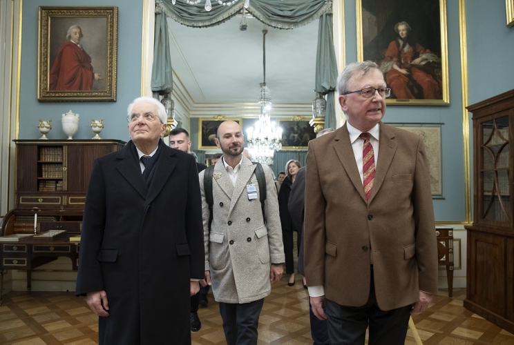 Il Presidente della Repubblica Sergio Mattarella nel corso della visita al Castello reale di Varsavia