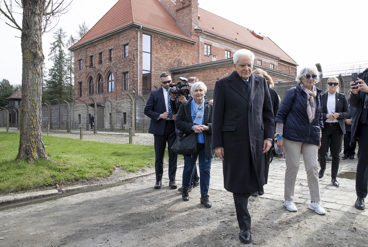 Il Presidente della Repubblica Sergio Mattarella visita il Museo di Auschwitz - Birkenau