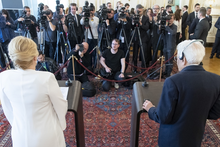 Presidente Sergio Mattarella e la Presidente della Repubblica Slovacca Zuzana Caputova in occasione delle dichiarazioni alla stampa