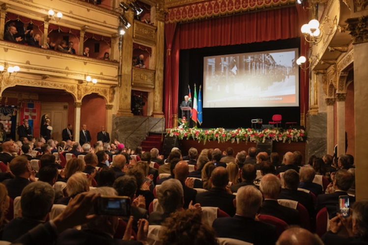 Il Presidente Sergio Mattarella al teatro Toselli in occasione della cerimonia commemorativa del 78 anniversario della Liberazione