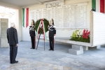 Mattarella depone una corona d’alloro presso la lapide commemorativa dell’eccidio