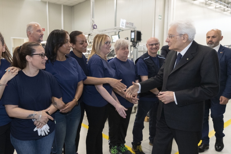 Il Presidente della Repubblica Sergio Mattarella  visita lo stabilimento Landi Renzo/AEB S.p.A. di Corte Tegge di Cavriago,in occasione della celebrazione della “Festa del Lavoro”
