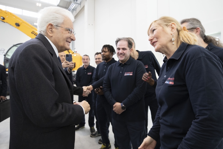 Il Presidente della Repubblica Sergio Mattarella allo stabilimento Walvoil S.p.A. -Gruppo Interpump, durante la cerimonia in occasione della celebrazione della “Festa del Lavoro”
