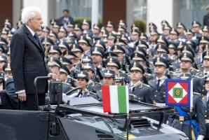 Il Presidente Sergio Mattarella in occasione della cerimonia di giuramento di fedeltà alla Repubblica degli Allievi Marescialli del 94° Corso “Dodecanneso II” e alla ricorrenza del 100° anniversario di fondazione della Scuola ispettori e sovrintendenti della Guardia di Finanza