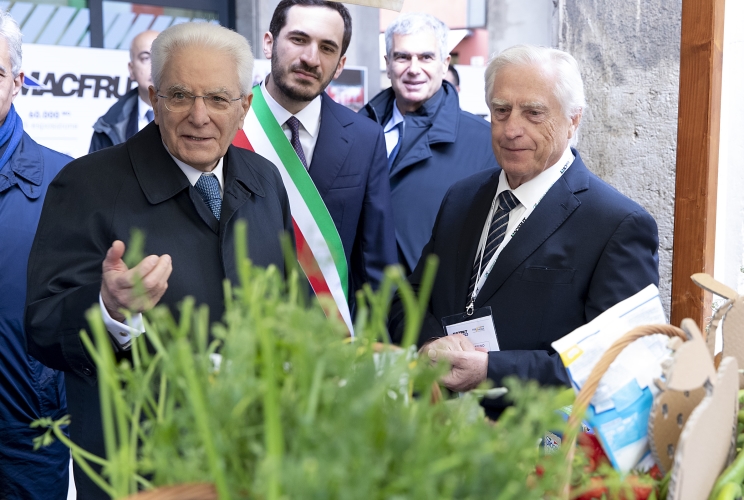 Il Presidente Sergio Mattarella visita gli stand "Anteprima Macfrut"