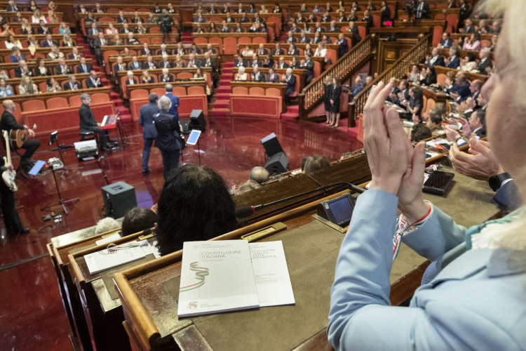 Il Presidente della Repubblica Sergio Mattarella in occasione della cerimonia celebrativa del 75° anniversario della prima seduta dell'Aula del Senato della Repubblica