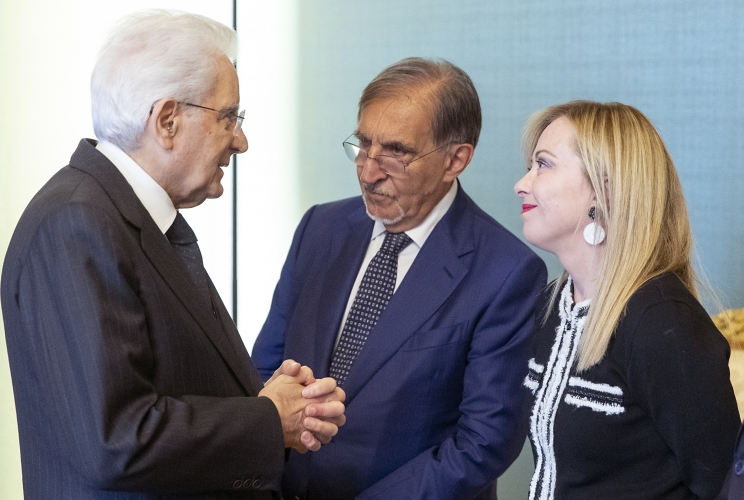 Il Presidente Sergio Mattarella con Ignazio La Russa, Presidente del Senato della Repubblica Giorgia Meloni, Presidente del Consiglio dei Ministri, in occasione della celebrazione del “Giorno della Memoria dedicato alle vittime del terrorismo”
