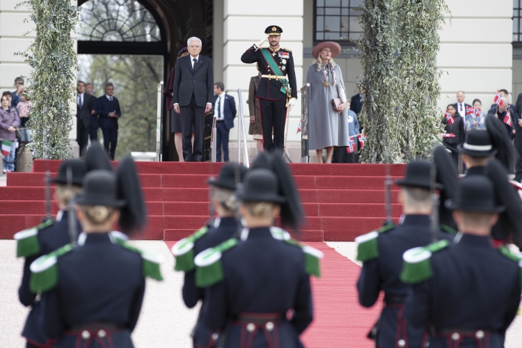 Il Presidente della Repubblica Sergio Mattarella a Palazzo Reale,con Sua Altezza Reale il Principe Ereditario del Regno di Norvegia, Magnus Haakon,in occasione della visita di Stato
