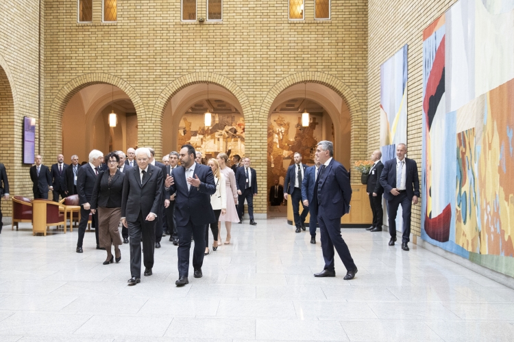 Il Presidente della Repubblica Sergio Mattarella con Masud Gharahkhani Presidente del Parlamento del Regno di Norvegia 

