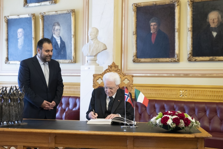Il Presidente della Repubblica Sergio Mattarella con Masud Gharahkhani Presidente del Parlamento del Regno di Norvegia 
