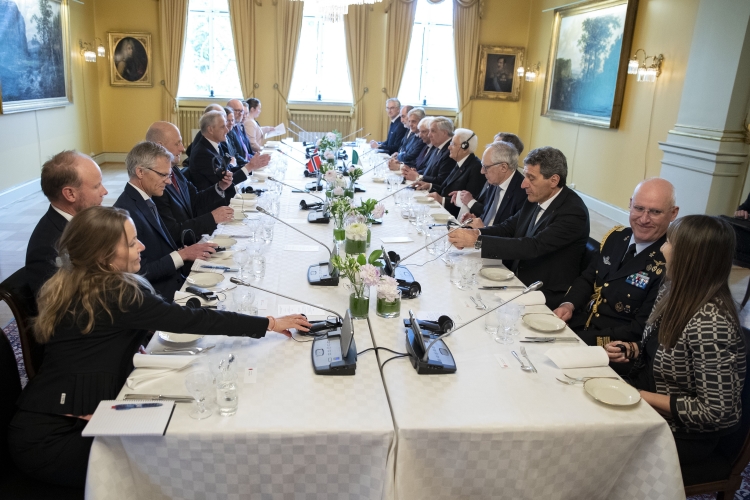 Il Presidente della Repubblica Sergio Mattarella, al Palazzo di Rappresentanza del Governo,incontra il Primo Ministro del Regno di Norvegia, Jonas Gahr Støre

