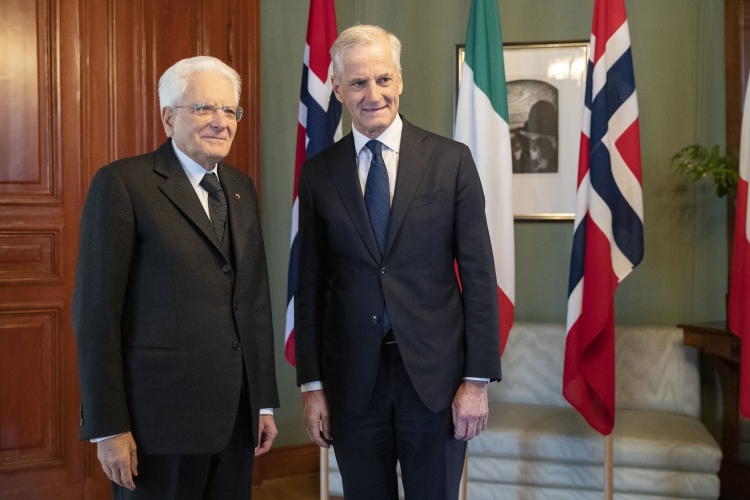 Il Presidente della Repubblica Sergio Mattarella, al Palazzo di Rappresentanza del Governo,incontra il Primo Ministro del Regno di Norvegia, Jonas Gahr Støre
