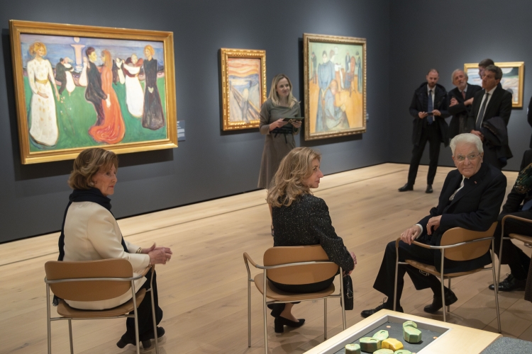 Il Presidente della Repubblica Sergio Mattarella e la Sig.ra Laura,con Sua Altezza Reale il Principe Ereditario del Regno di Norvegia,Sua Maestà la Regina Sonja, in occasione della visita al Museo Nazionale

