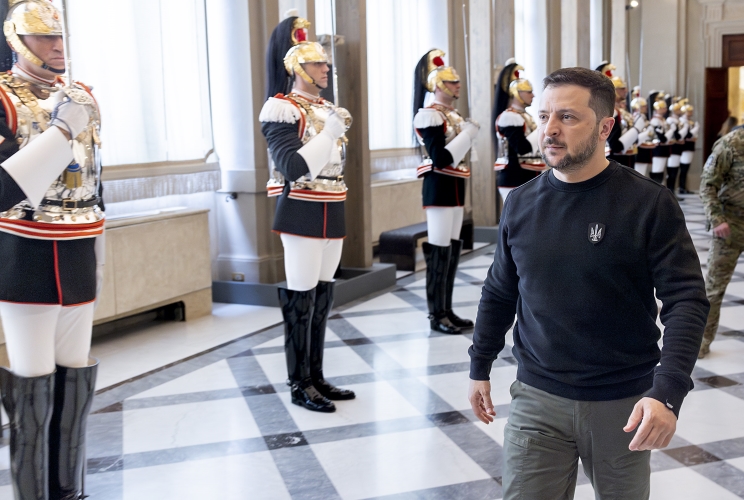 Il Presidente dell'Ucraina Volodymyr Zelensky lascia il Palazzo del Quirinale al termine dell'incontro con il Presidente Sergio Mattarella