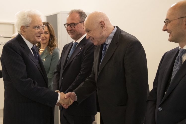 Il Presidente della Repubblica Sergio Mattarella saluta Carlo Nordio, Ministro della giustizia, in occasione della cerimonia d’inaugurazione della terza sede della Scuola Superiore della Magistratura e di presentazione dell’anno formativo 2023
