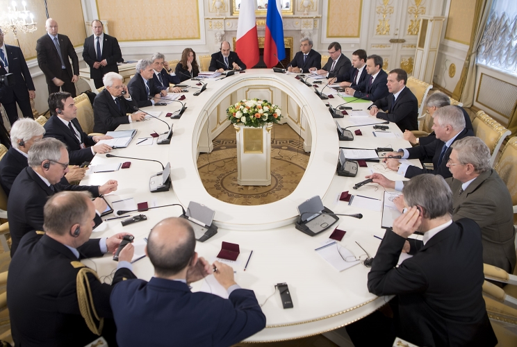 Il Presidente Sergio Mattarella nel corso dei colloqui con il Primo Ministro della Federazione Russa, 