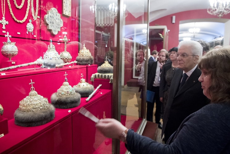 Il Presidente della Repubblica Sergio Mattarella durante la visita al Palazzo dell’Armeria,