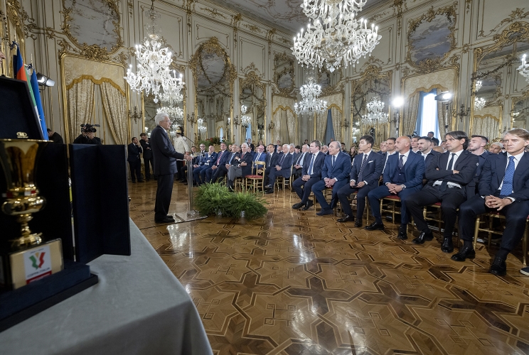 Il Presidente Sergio Mattarella in occasione dell'incontro con le squadre finaliste della Coppa Italia di calcio Freccia Rossa Fiorentina - Inter